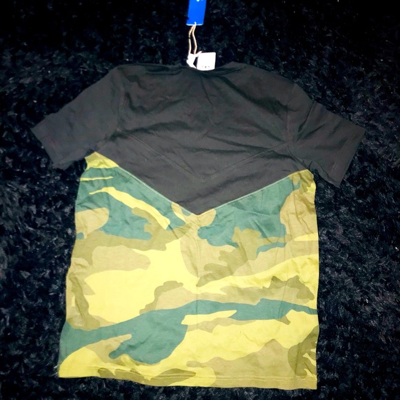 Medium Men Camouflage Adidas Shirt❕✨ - Picture 2 of 2